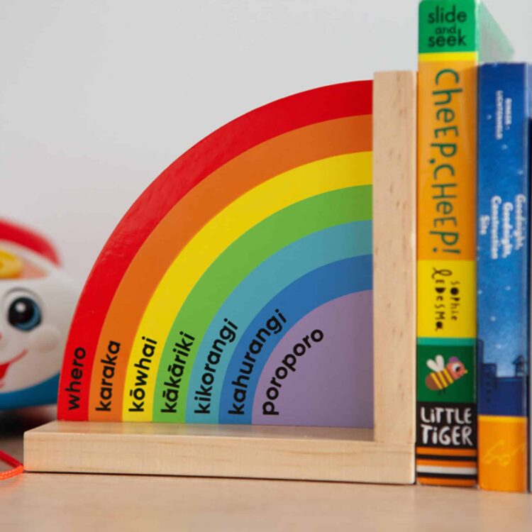 Te Reo Maori and English Rainbow Bookends