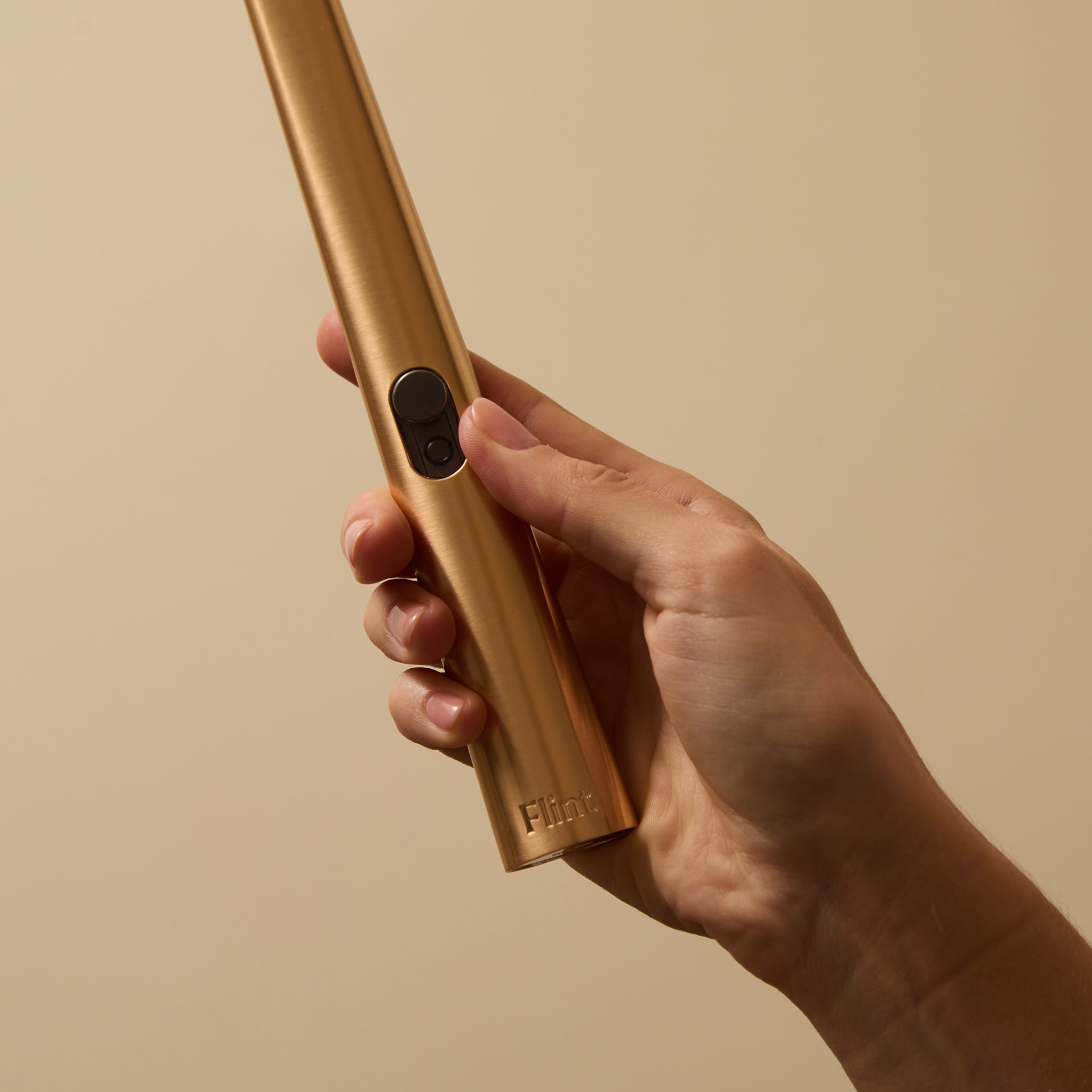 Rechargeable Arc Lighter - Gold - Image 4