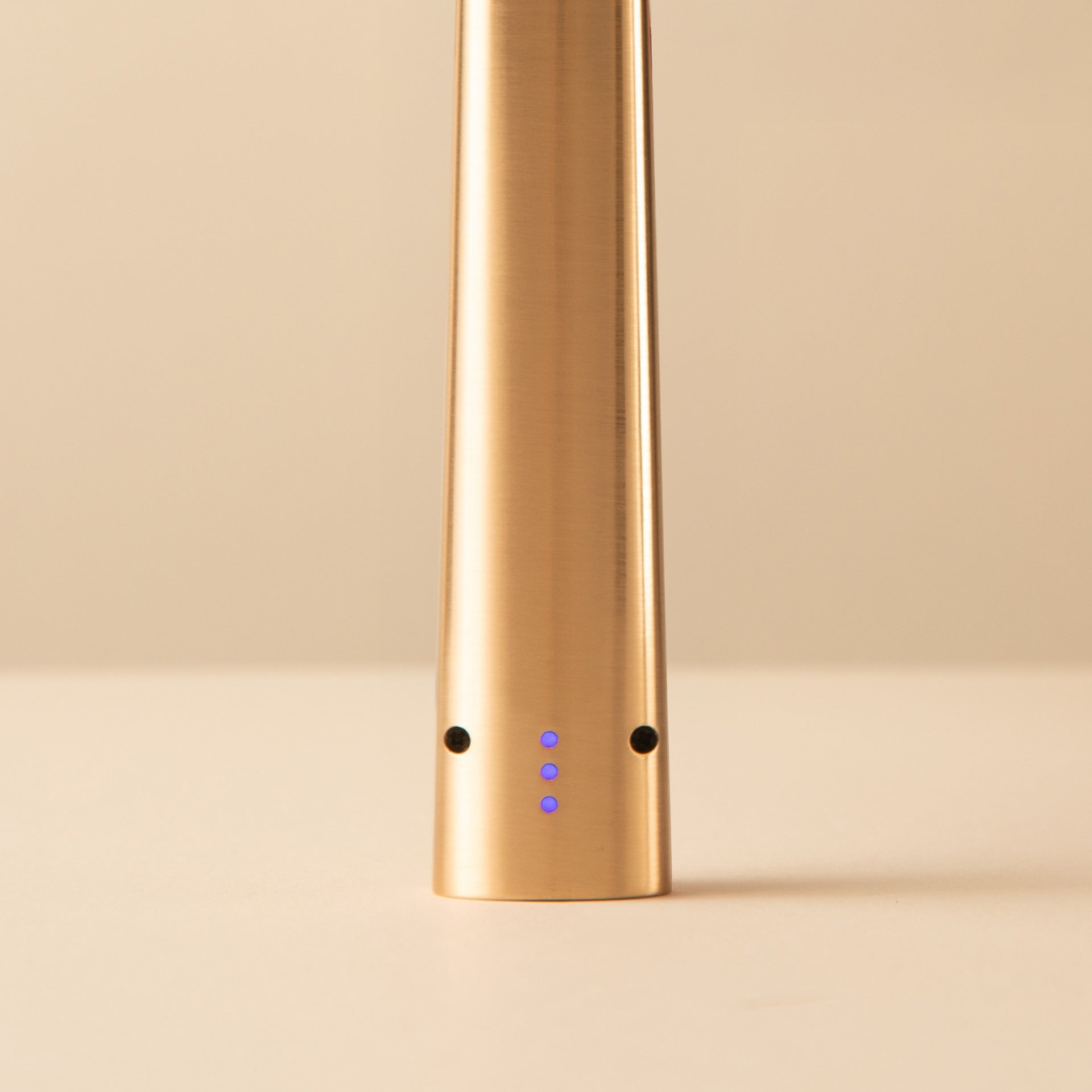 Rechargeable Arc Lighter - Gold - Image 7